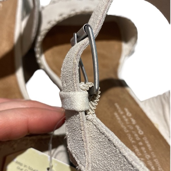 NWT - TOMS | Rosa Slingback Sandals | Birch Suede | Size 9 - Picture 6 of 10